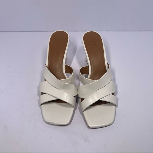 Nordstrom Rack Women’s White Wedge Shoes with Criss-Cross Straps Size 9.5M - Picture 2 of 9